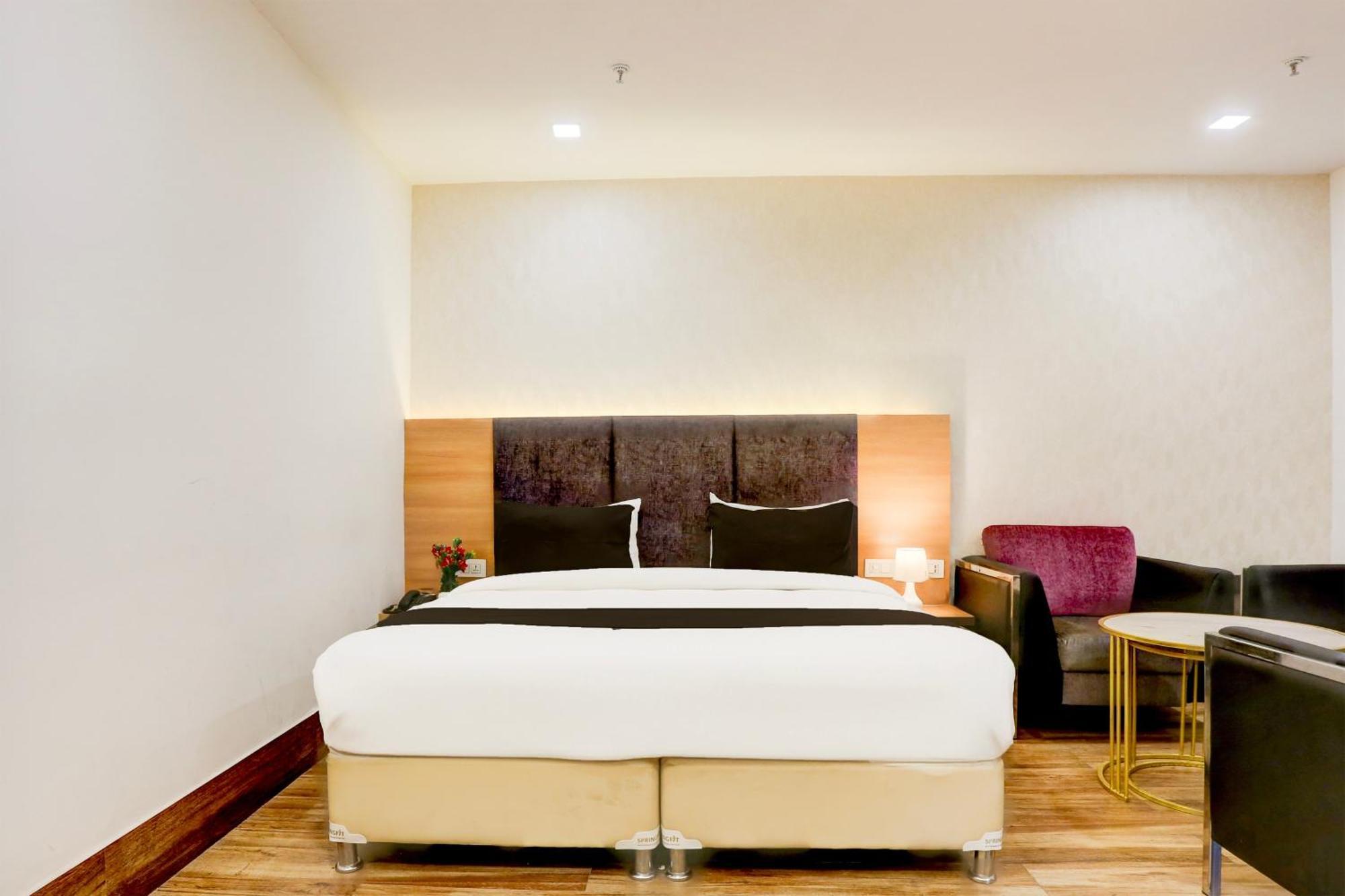 Palette Calista Premium Resort Samalkha Exteriör bild