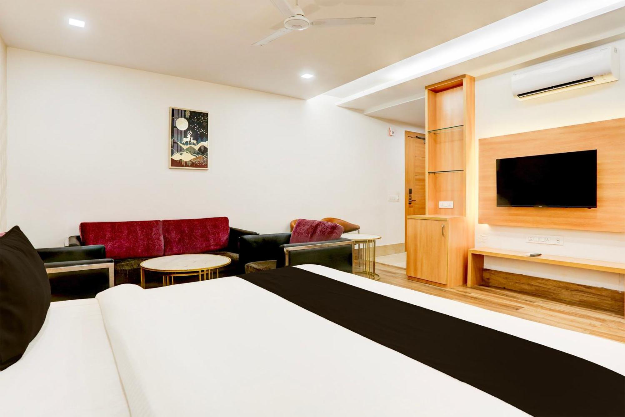 Palette Calista Premium Resort Samalkha Exteriör bild