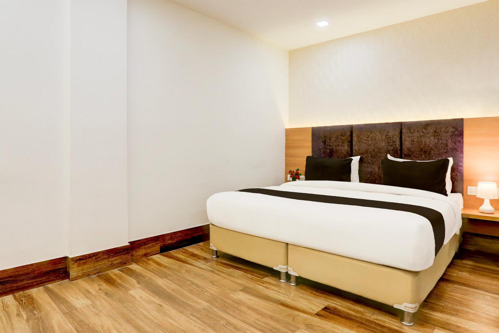 Palette Calista Premium Resort Samalkha Exteriör bild