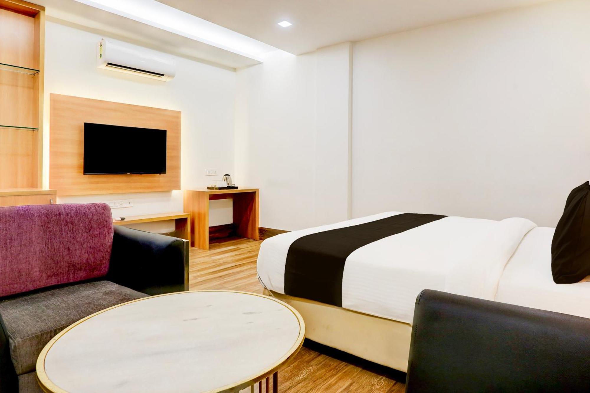 Palette Calista Premium Resort Samalkha Exteriör bild