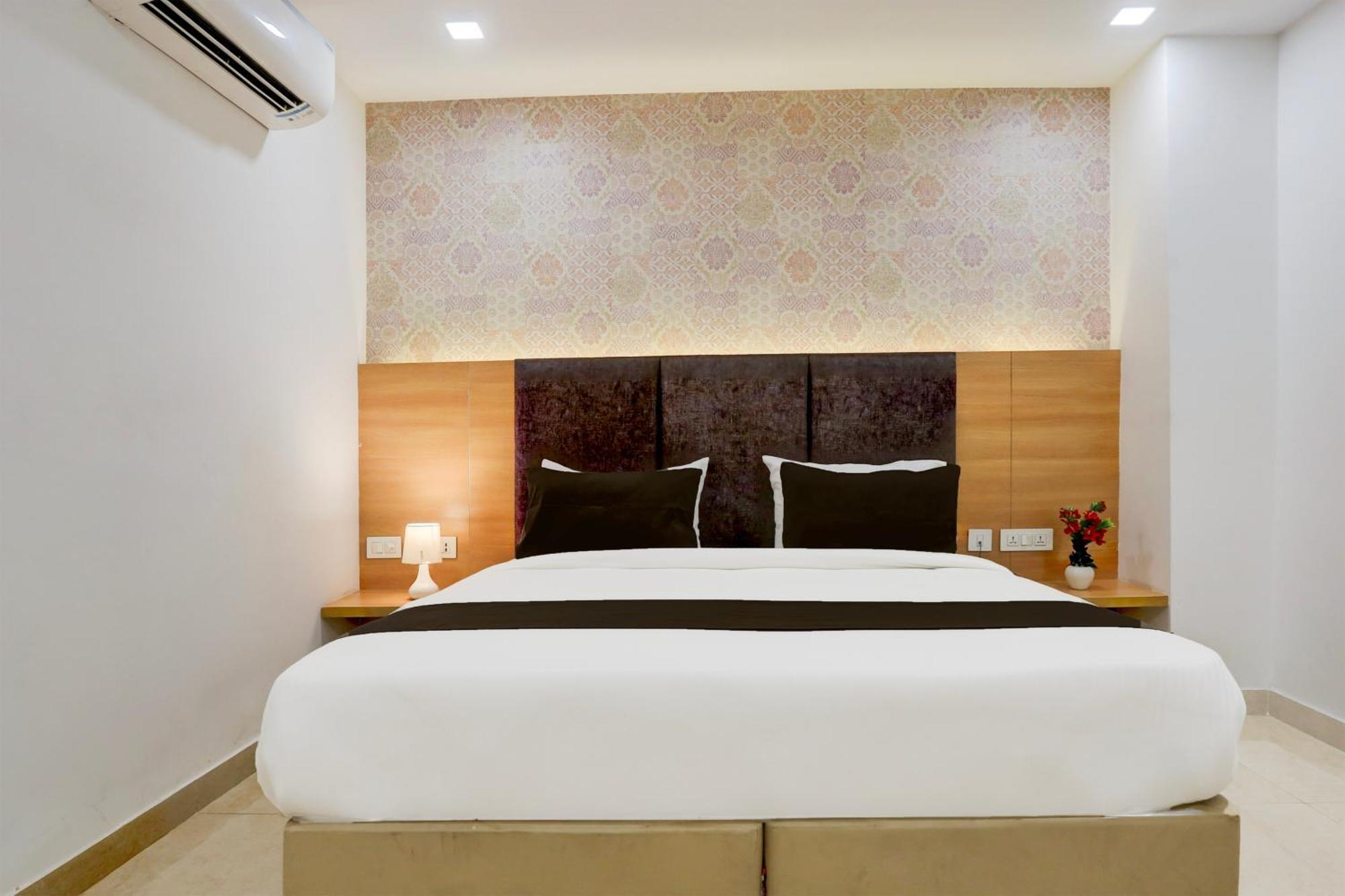 Palette Calista Premium Resort Samalkha Exteriör bild